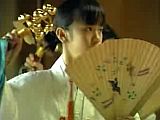 処女を求めてどんどん低年齢化している巫女さんの生着替え | 三次元 | 動画 | うらあきば.じぇいぴ～